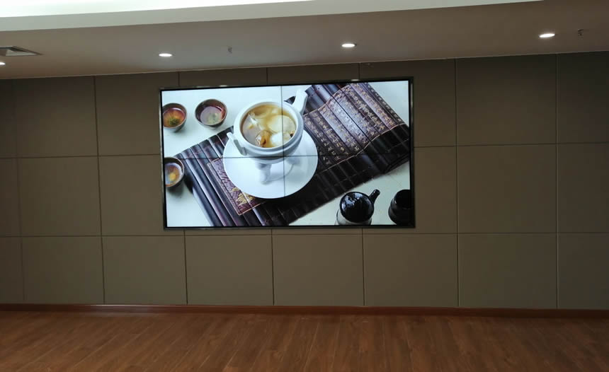 烟台开发区某企业大厅采用爱普乐液晶拼接屏
